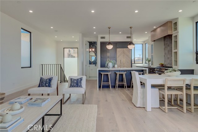 124 39th Street, Manhattan Beach, California 90266, 3 Bedrooms Bedrooms, ,2 BathroomsBathrooms,Residential,Sold,39th,SB20089804