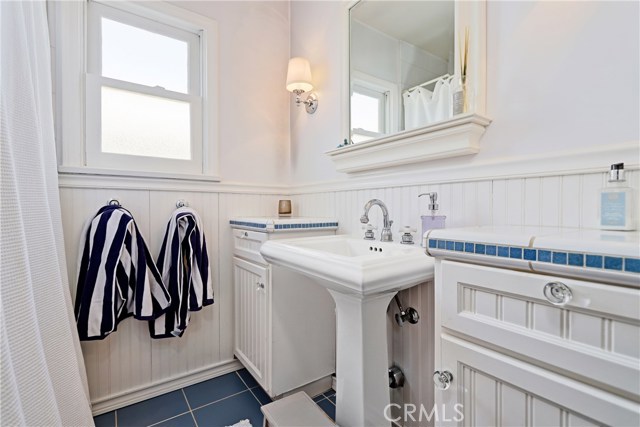 504 21st Street, Manhattan Beach, California 90266, 3 Bedrooms Bedrooms, ,1 BathroomBathrooms,Residential,Sold,21st,SB21008656