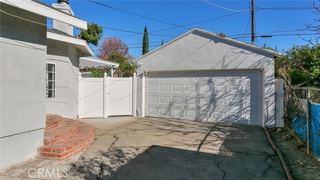 3 Bed Home for Sale in Lake Balboa, California