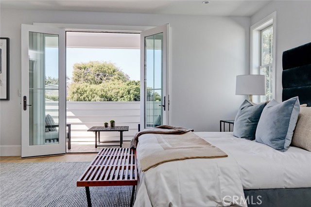 1210 Shelley Street, Manhattan Beach, California 90266, 5 Bedrooms Bedrooms, ,5 BathroomsBathrooms,Residential,Sold,Shelley,SB21095746