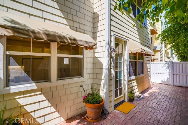 1800 Pacific Coast Highway, Redondo Beach, California 90277, 4 Bedrooms Bedrooms, ,2 BathroomsBathrooms,Residential,Sold,Pacific Coast Highway,SB21134588