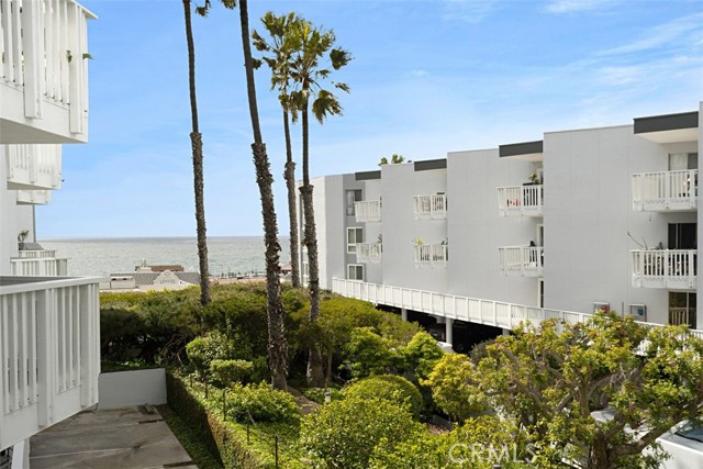 650 The Village, Redondo Beach, California 90277, 1 Bedroom Bedrooms, ,1 BathroomBathrooms,Residential,Sold,The Village,OC21048054