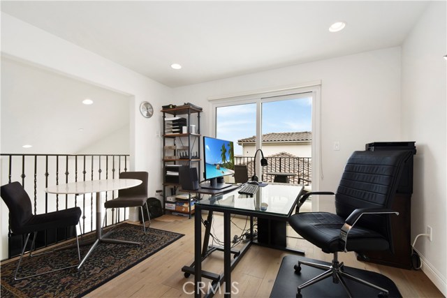 2606 Voorhees Avenue, Redondo Beach, California 90278, 3 Bedrooms Bedrooms, ,2 BathroomsBathrooms,Residential,Sold,Voorhees,SB19114138
