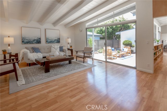 852 18th, Manhattan Beach, California 90266, 4 Bedrooms Bedrooms, ,1 BathroomBathrooms,Residential,Sold,18th,SB20139694