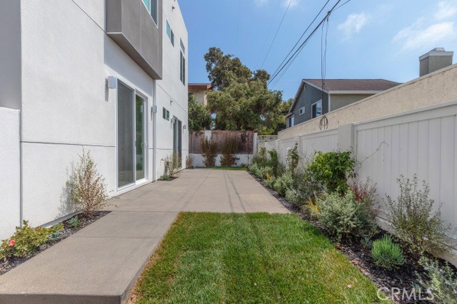 2520 Nelson Avenue, Redondo Beach, California 90278, 4 Bedrooms Bedrooms, ,3 BathroomsBathrooms,Residential,Sold,Nelson,PV17221643