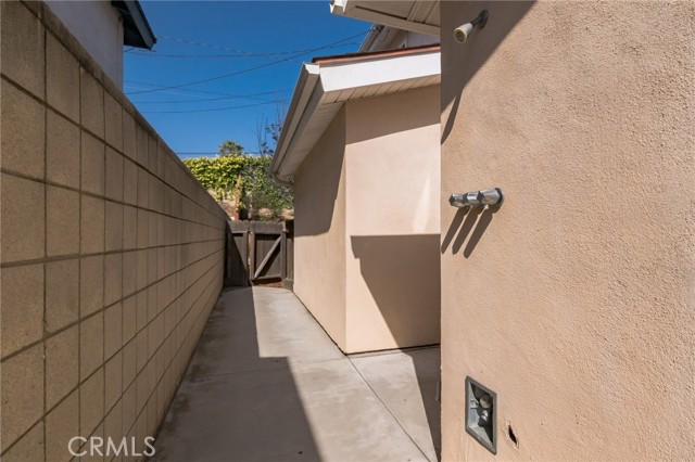 505 Faye Lane, Redondo Beach, California 90277, 4 Bedrooms Bedrooms, ,2 BathroomsBathrooms,Residential,Sold,Faye,SB21095794