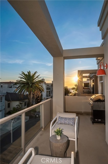 2301 Grandview Avenue, Manhattan Beach, California 90266, 3 Bedrooms Bedrooms, ,4 BathroomsBathrooms,Residential,Sold,Grandview,SB20027327