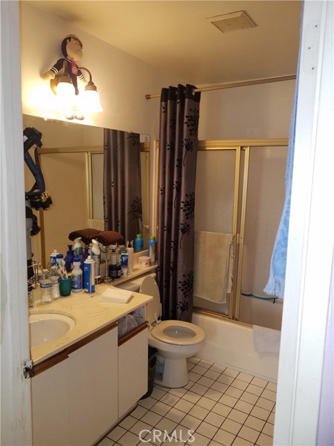 2 Bed Home for Sale in San Fernando, California