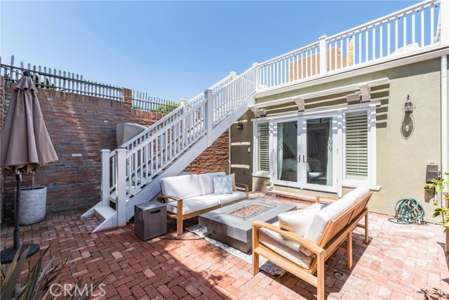 1112 11th Street, Hermosa Beach, California 90254, 2 Bedrooms Bedrooms, ,2 BathroomsBathrooms,Residential,Sold,11th,SB17205117