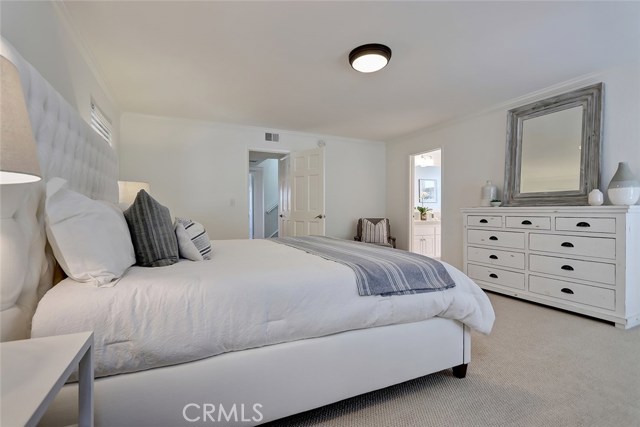 13 Laurel, Manhattan Beach, California 90266, 3 Bedrooms Bedrooms, ,1 BathroomBathrooms,Residential,Sold,Laurel,SB19057635