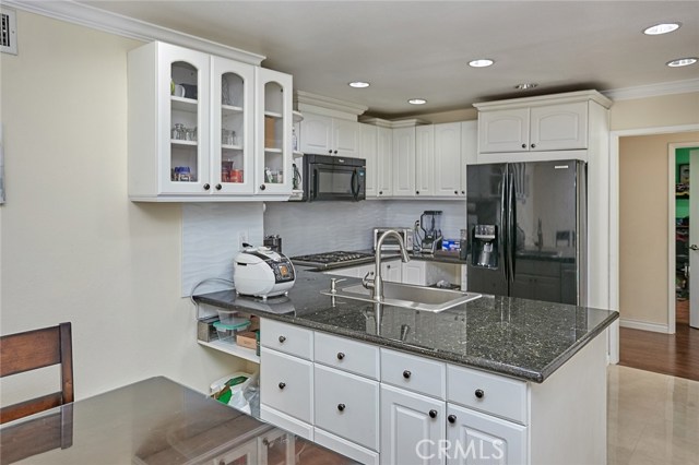 110 Hilltop Circle, Rancho Palos Verdes, California 90275, 2 Bedrooms Bedrooms, ,2 BathroomsBathrooms,Residential,Sold,Hilltop,SB19196616