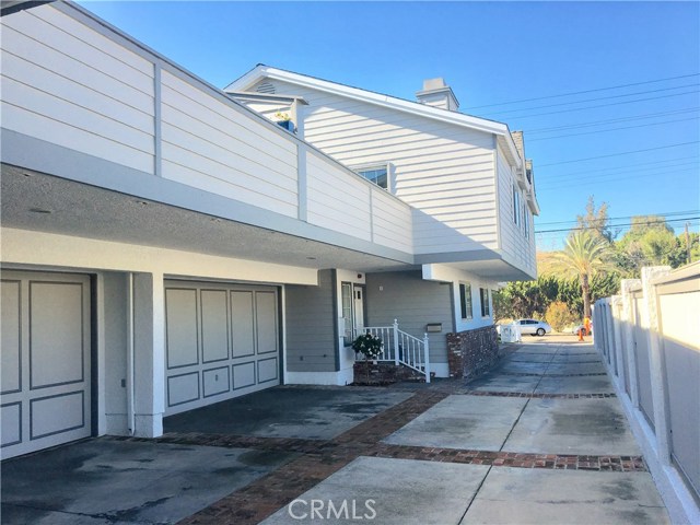 2202 Aviation Way, Redondo Beach, California 90278, 3 Bedrooms Bedrooms, ,2 BathroomsBathrooms,Residential,Sold,Aviation,SB17001047