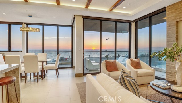 1000 Esplanade, Redondo Beach, California 90277, 3 Bedrooms Bedrooms, ,3 BathroomsBathrooms,Residential,Sold,Esplanade,SB17089223