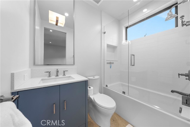 733 12th Street, Manhattan Beach, California 90266, 5 Bedrooms Bedrooms, ,6 BathroomsBathrooms,Residential,Sold,12th,SB21089898