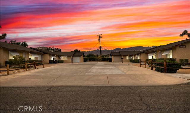 Detail Gallery Image 1 of 1 For 61959 Plaza Rd, Joshua Tree,  CA 92252 - 6 Beds | 6 Baths