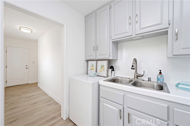 2716 Fisk Lane, Redondo Beach, California 90278, 4 Bedrooms Bedrooms, ,2 BathroomsBathrooms,Residential,Sold,Fisk,SB20183063