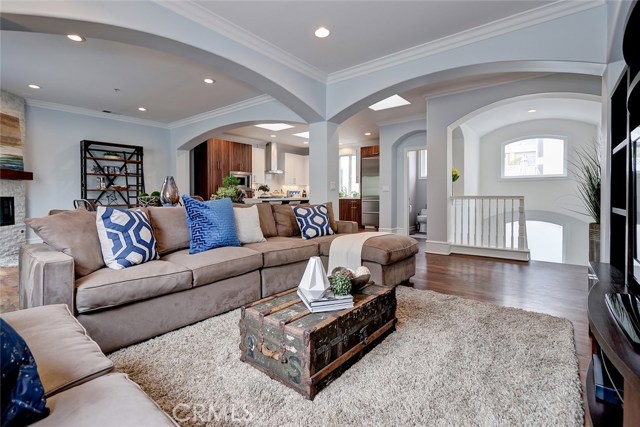 520 Esplanade, Redondo Beach, California 90277, 3 Bedrooms Bedrooms, ,2 BathroomsBathrooms,Residential,Sold,Esplanade,SB19051204