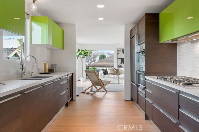464 34th Street, Manhattan Beach, California 90266, 4 Bedrooms Bedrooms, ,3 BathroomsBathrooms,Residential,Sold,34th,SB21028091