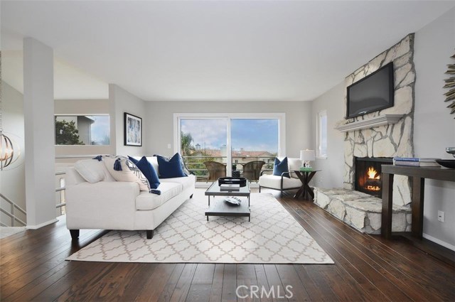 833 Maria Avenue, Redondo Beach, California 90277, 3 Bedrooms Bedrooms, ,2 BathroomsBathrooms,Residential,Sold,Maria,SB18031980