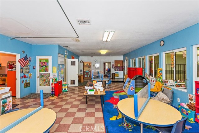 Lynwood, ,Commercial,For Sale,Lynwood,CV20155528