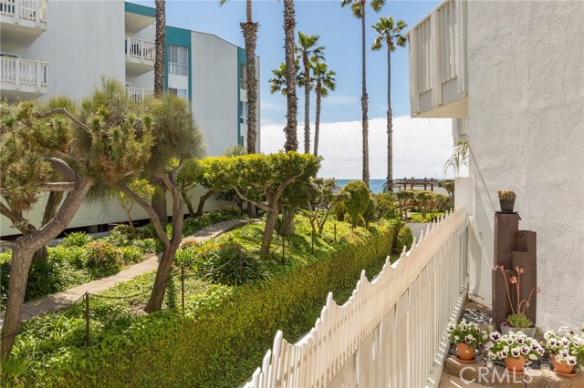 620 The Village, Redondo Beach, California 90277, 1 Bedroom Bedrooms, ,1 BathroomBathrooms,Residential,Sold,The Village,SB17035321