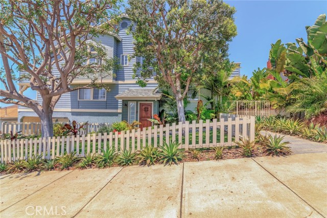 407 Anita Street, Redondo Beach, California 90278, 3 Bedrooms Bedrooms, ,2 BathroomsBathrooms,Residential,Sold,Anita,SB20078170