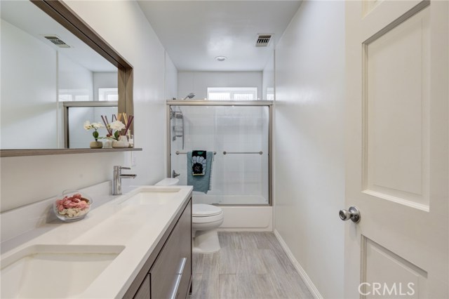 1852 Trudie Drive, Rancho Palos Verdes, California 90275, 3 Bedrooms Bedrooms, ,2 BathroomsBathrooms,Residential,Sold,Trudie,PV20227512