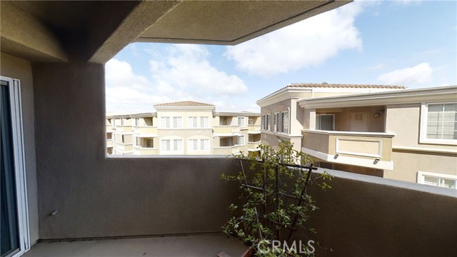 2750 Artesia Boulevard, Redondo Beach, California 90278, 1 Bedroom Bedrooms, ,1 BathroomBathrooms,Residential,Sold,Artesia,SB20095930