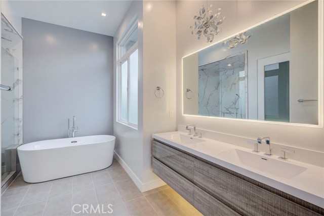 2104 Voorhees Avenue, Redondo Beach, California 90278, 4 Bedrooms Bedrooms, ,3 BathroomsBathrooms,Residential,Sold,Voorhees,PV19109969