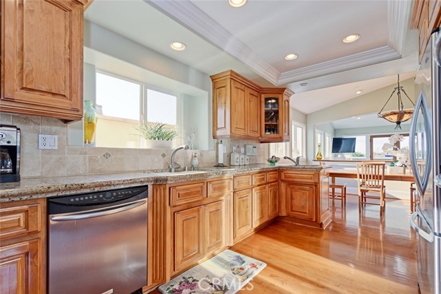 317 Anita Street, Redondo Beach, California 90278, 4 Bedrooms Bedrooms, ,3 BathroomsBathrooms,Residential,Sold,Anita,SB18047449