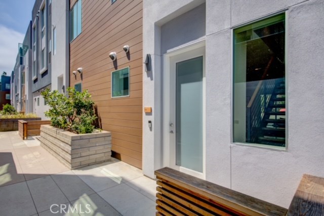 1920 Pacific Coast, Redondo Beach, California 90277, 3 Bedrooms Bedrooms, ,3 BathroomsBathrooms,Residential,Sold,Pacific Coast,SB20262692