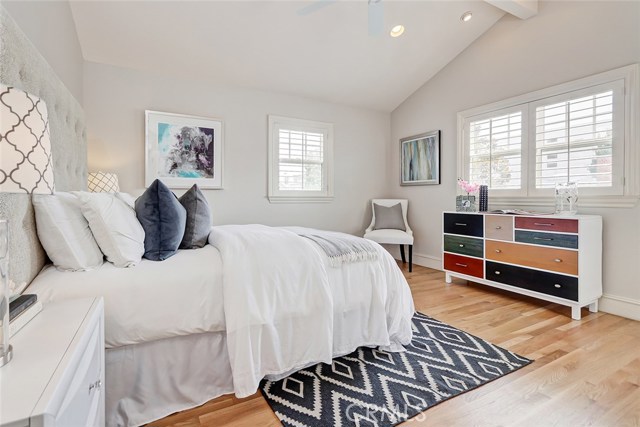 400 3rd Street, Manhattan Beach, California 90266, 4 Bedrooms Bedrooms, ,3 BathroomsBathrooms,Residential,Sold,3rd,SB19135797