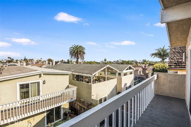 1616 Stanford Avenue, Redondo Beach, California 90278, 3 Bedrooms Bedrooms, ,2 BathroomsBathrooms,Residential,Sold,Stanford,PV18009697