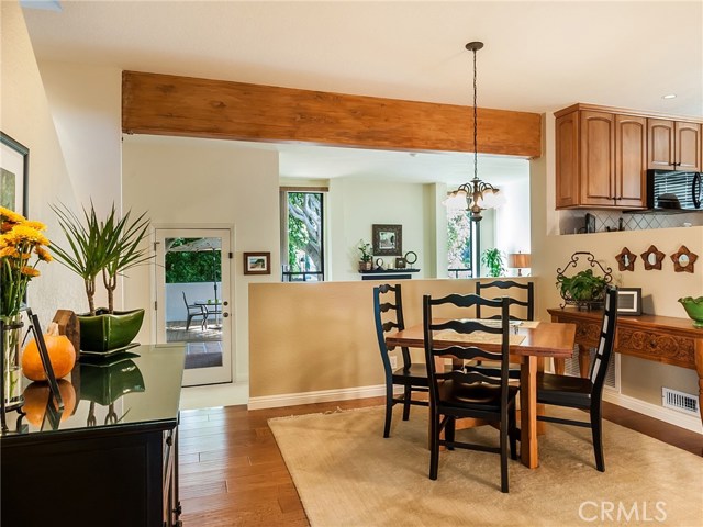 317 Broadway, Redondo Beach, California 90277, 3 Bedrooms Bedrooms, ,2 BathroomsBathrooms,Residential,Sold,Broadway,SB17224085