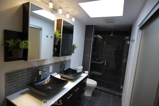 2200 Mathews Avenue, Redondo Beach, California 90278, 3 Bedrooms Bedrooms, ,2 BathroomsBathrooms,Residential,Sold,Mathews,SB17088942