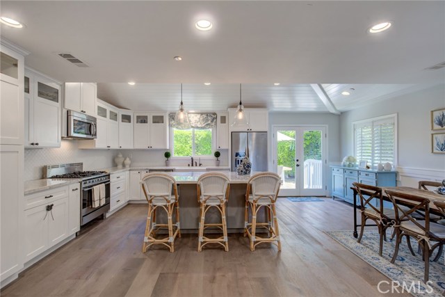 1135 21st Street, Manhattan Beach, California 90266, 3 Bedrooms Bedrooms, ,2 BathroomsBathrooms,Residential,Sold,21st,PV20109589