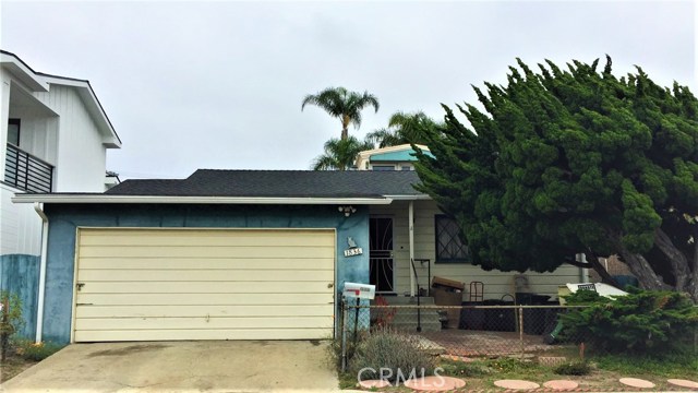 1836 Hillcrest Drive, Hermosa Beach, California 90254, 2 Bedrooms Bedrooms, ,1 BathroomBathrooms,Residential,Sold,Hillcrest,SB19151863