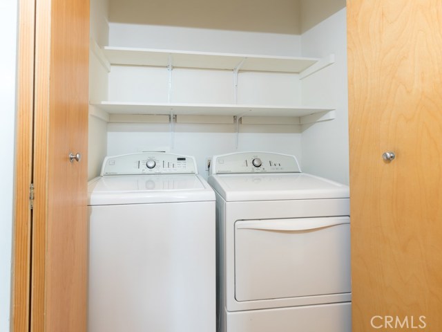 Lower level laundry