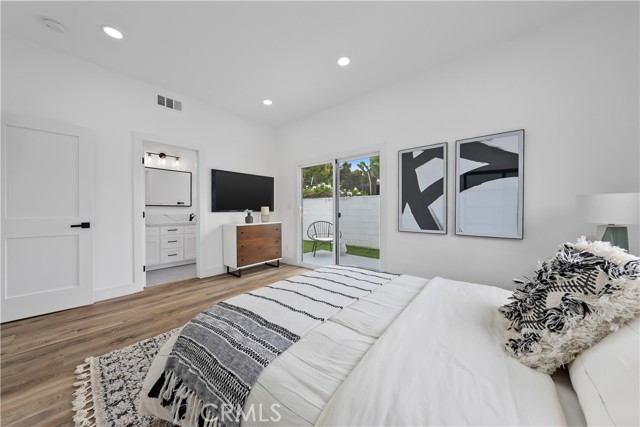 2406 Ripley Avenue, Redondo Beach, California 90278, 3 Bedrooms Bedrooms, ,2 BathroomsBathrooms,Residential,Sold,Ripley,SB21143037