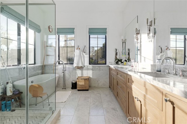 1405 Oak Avenue, Manhattan Beach, California 90266, 4 Bedrooms Bedrooms, ,4 BathroomsBathrooms,Residential,Sold,Oak,SB20231748