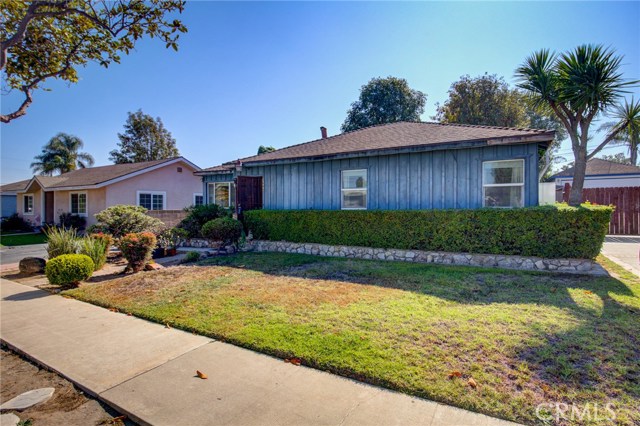 2606 Manhattan Beach Boulevard, Redondo Beach, California 90278, 3 Bedrooms Bedrooms, ,1 BathroomBathrooms,Residential,Sold,Manhattan Beach,PW19258386