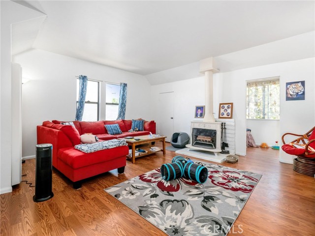 117 Helberta Avenue, Redondo Beach, California 90277, 4 Bedrooms Bedrooms, ,4 BathroomsBathrooms,Residential,Sold,Helberta,SB20097493