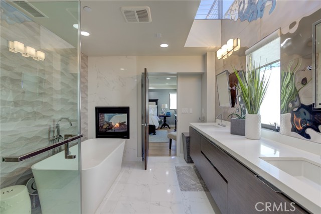 707 1st Place, Hermosa Beach, California 90254, 4 Bedrooms Bedrooms, ,4 BathroomsBathrooms,Residential,Sold,1st,SB21031767