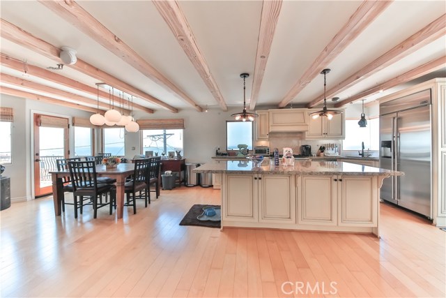 329 21st Place, Manhattan Beach, California 90266, 3 Bedrooms Bedrooms, ,3 BathroomsBathrooms,Residential,Sold,21st,SB17085113