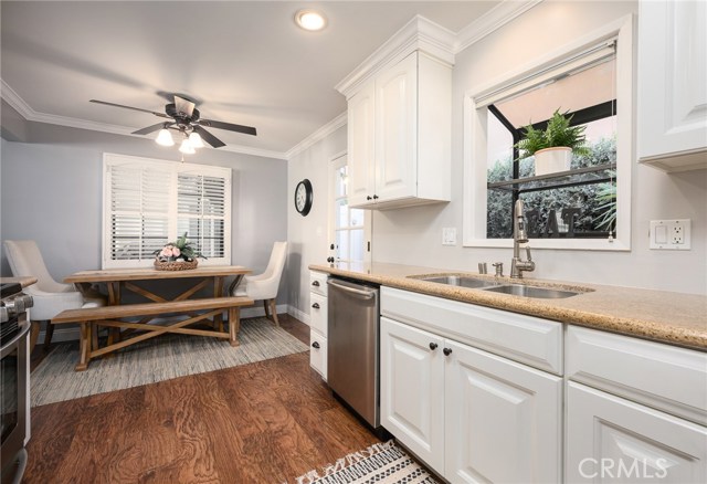 2605 Blossom Lane, Redondo Beach, California 90278, 2 Bedrooms Bedrooms, ,1 BathroomBathrooms,Residential,Sold,Blossom,ND19250904