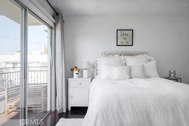1 Bed Home for Sale in Santa Monica, California