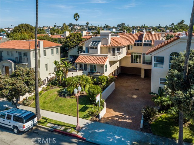 730 Catalina Avenue, Redondo Beach, California 90277, 3 Bedrooms Bedrooms, ,2 BathroomsBathrooms,Residential,Sold,Catalina,SB18261385