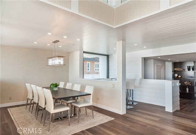 Dining room & adjacent breakfast nook