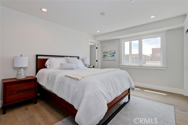 700 Loma Drive, Hermosa Beach, California 90254, 3 Bedrooms Bedrooms, ,3 BathroomsBathrooms,Residential,Sold,Loma,SB18137113