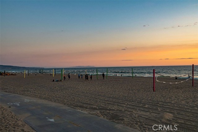 3904 Ocean Drive, Manhattan Beach, California 90266, 4 Bedrooms Bedrooms, ,3 BathroomsBathrooms,Residential,Sold,Ocean,SB19098317